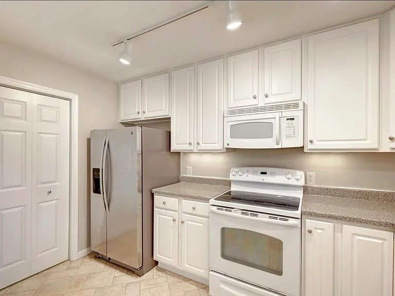 3821 S Cramer Cir — Photo 15