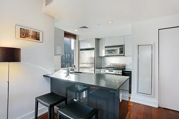 Rented by Corcoran | media 2
