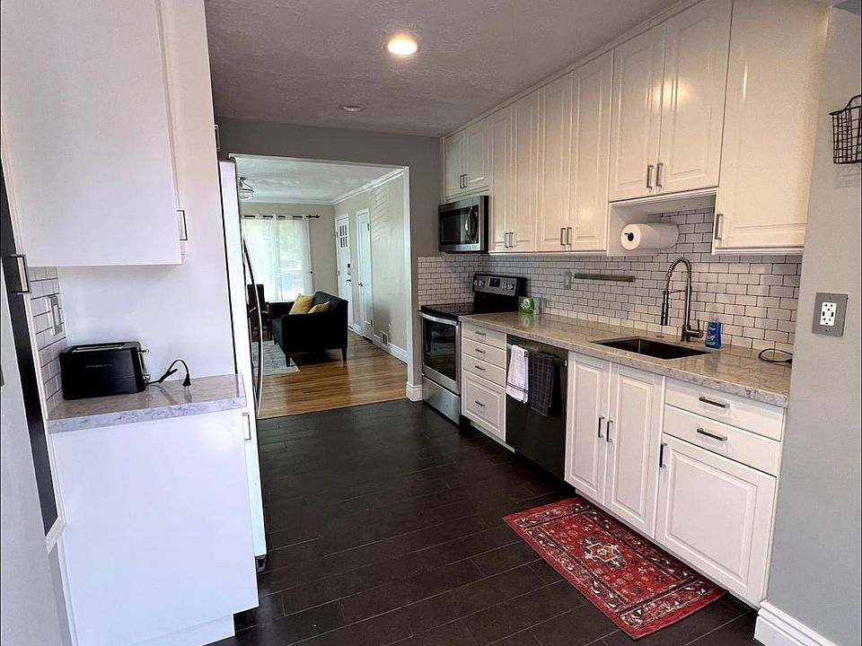 1st image of 2534 E Simpson Ave