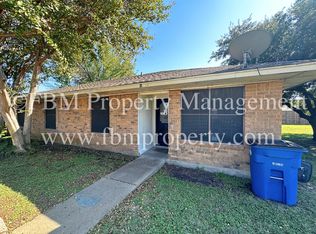 1211 Old Bardwell Rd #B, Ennis, TX 75119