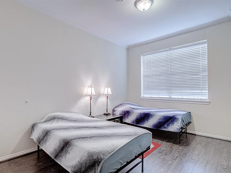 9400 Bellaire Blvd #202 — Photo 27