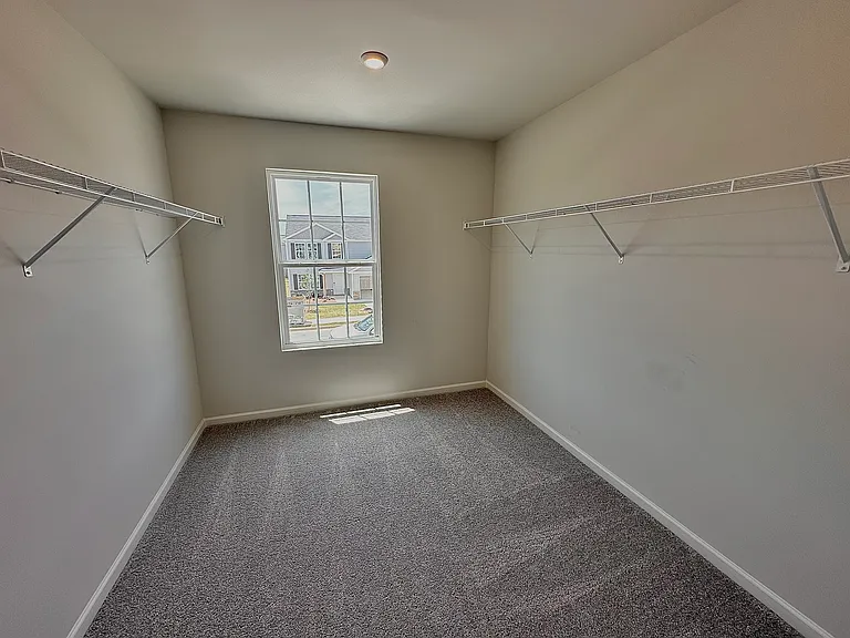 308 London Ct — Photo 15