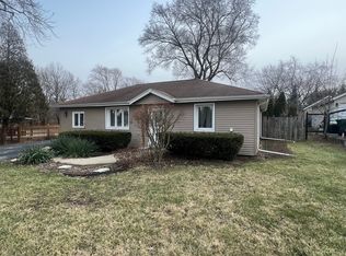 16W331 93rd Pl, Burr Ridge, IL 60527