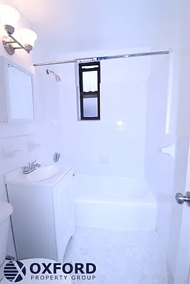 Rented by Oxford Property Group | media 8