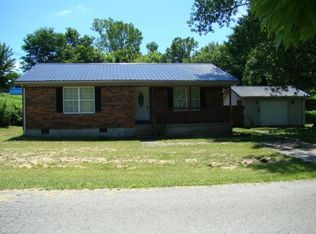 302 Daisey Rd, Berea, KY 40403