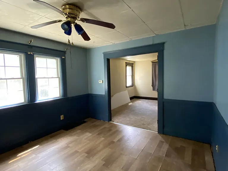 523 New Castle Ave — Photo 8