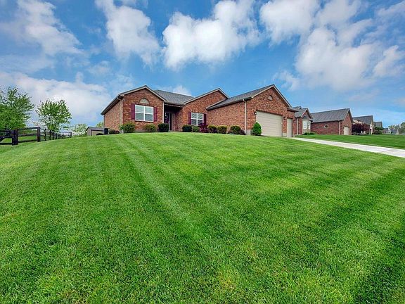 3rd image of 3291 Fox Run Dr