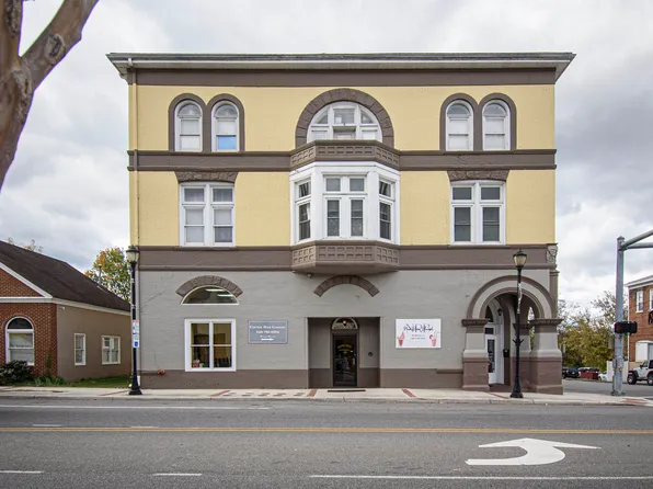 303 W Main St #203, Radford, VA 24141