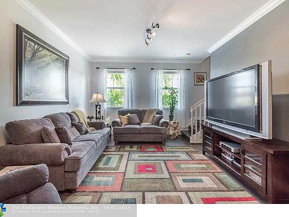 14675 SW 9 Street, Pembroke Pines, FL - Tastefully Appointed & Offered At A Wonderful Price.