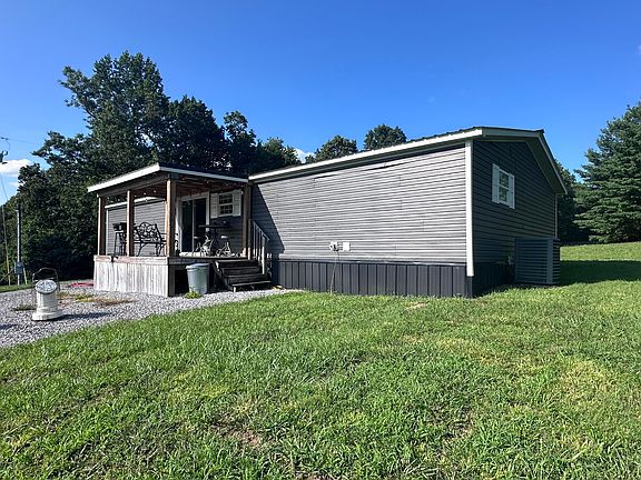 4th image of 1951 Angel Ridge Rd