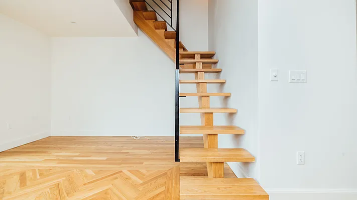 Rented by Nooklyn NYC LLC | media 60