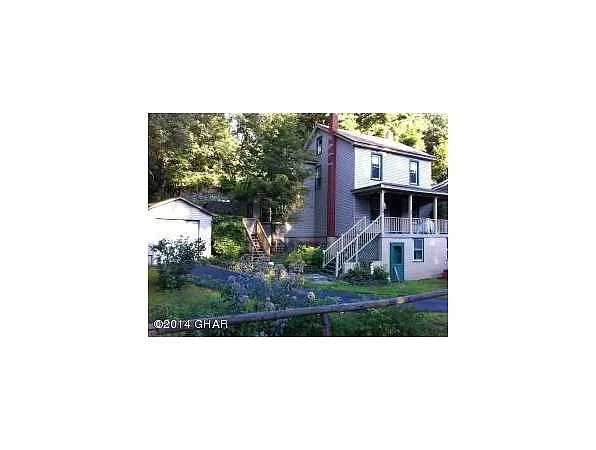 49 Wilbur St photo 1