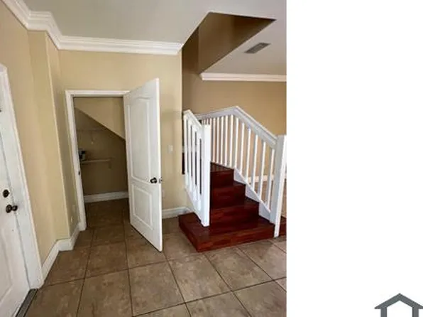 6920 NW 177th St #Q101, Hialeah, FL 33015