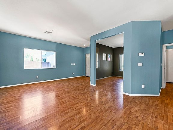 4th image of 905 Malibu Sands Ave