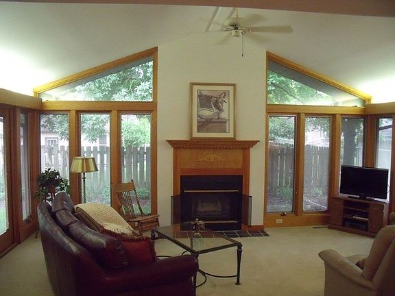 2nd image of 820 Birchwood Dr
