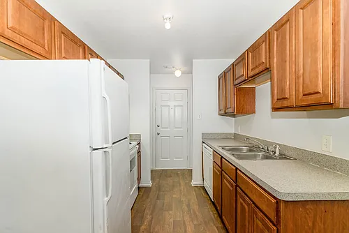 2907 La Salle St Photo 1