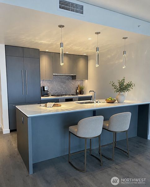 3rd image of 2510 6th Avenue #501