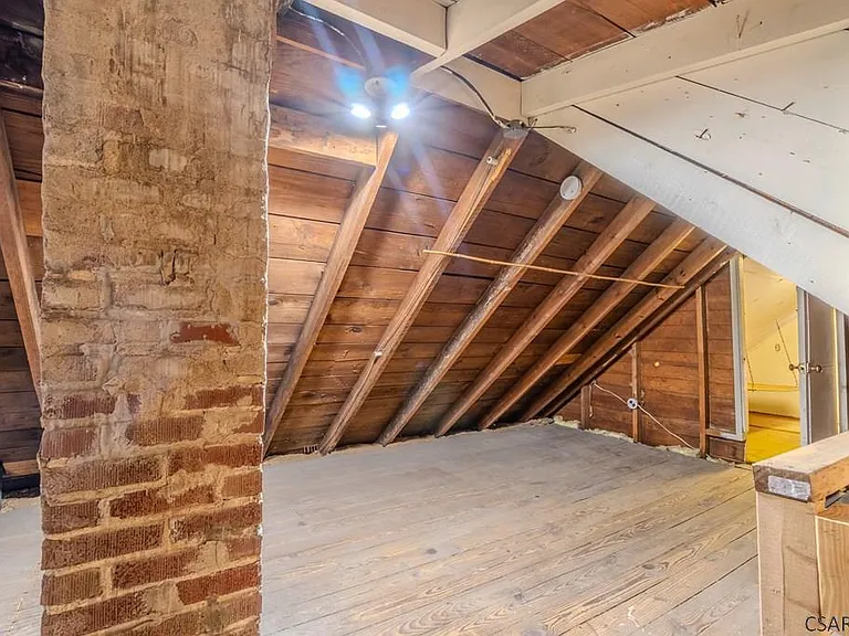 222 Strayer St — Photo 24