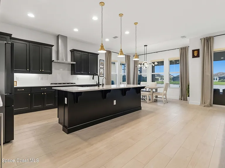 3256 Kamin Dr — Photo 10