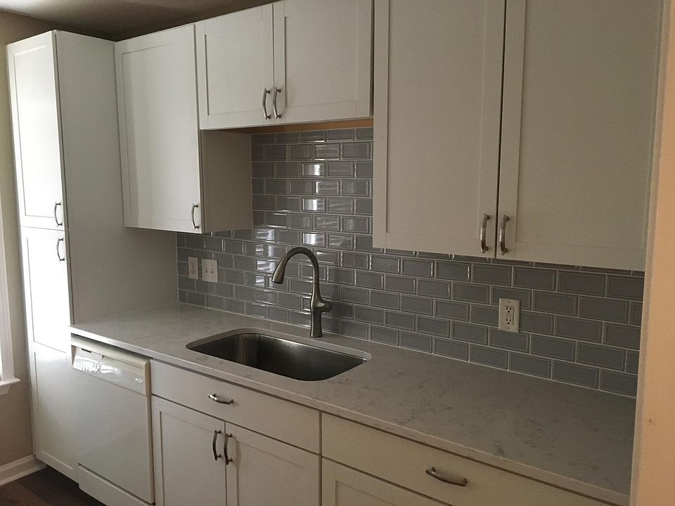 2nd image of 16830 Bridgeton Ln
