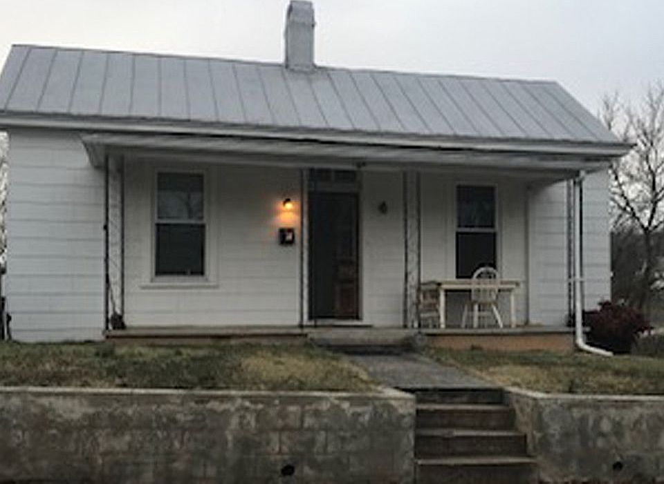 1st image of 329 Farrar St