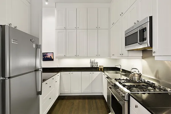 Sold by Nest Seekers International | media 12