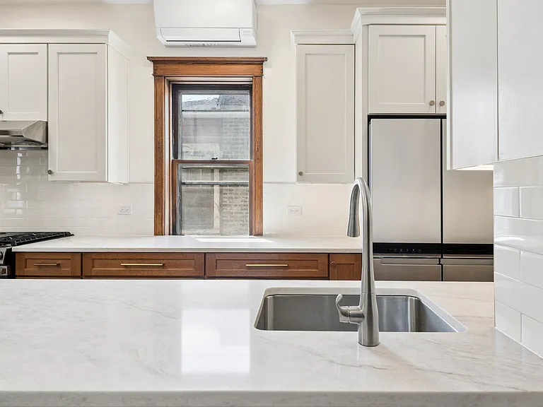1263 W Foster Ave #2 — Photo 22