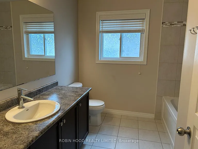 84 Hardcastle Dr — Photo 12