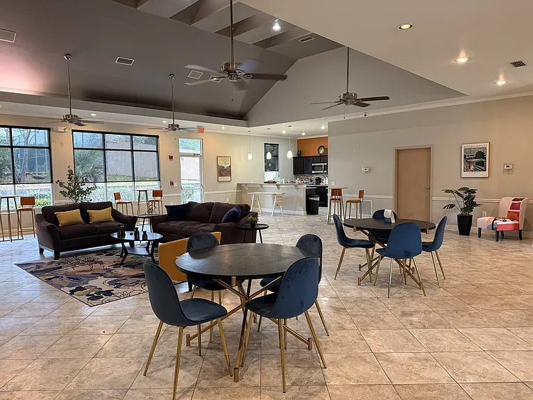 Tivoli Gainesville — Photo 14