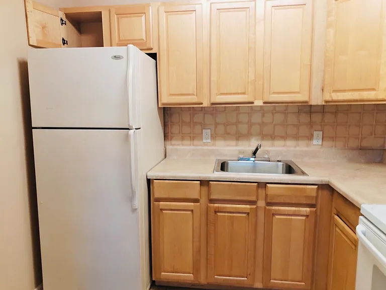 420 S B St — Photo 6