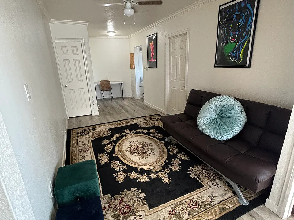 2136 Keith St #2136