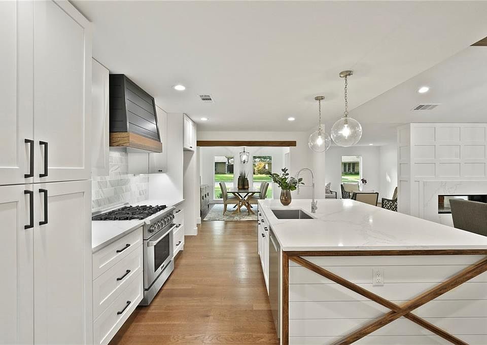 1st image of 4308 Laren Ln