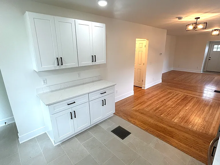 4120 Homelawn Ave — Photo 6