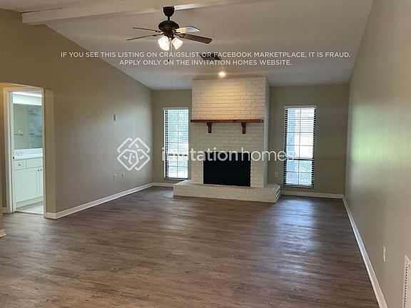 3rd image of 37 Palm Dr