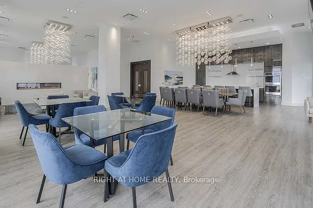10 Park Lawn Rd #522 — Photo 39