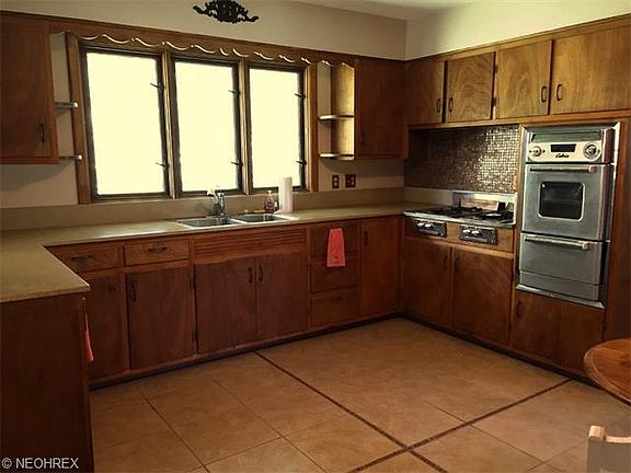 5th image of 88 Paw Paw Lake Dr
