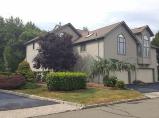 705 Holly Ct, Norwood, NJ 07648
