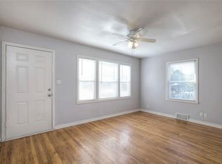 13216 6th St, Grandview, MO 64030