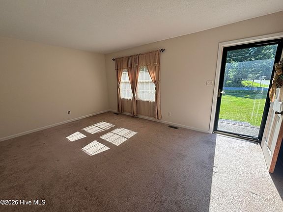 3rd image of 415 S Mcneil Street
