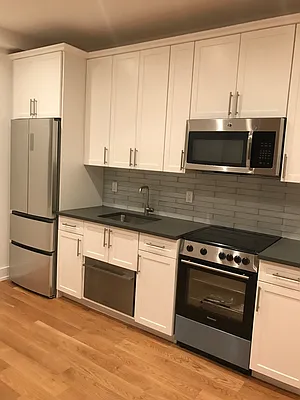 Rented by PMG Real Estate  | media 31