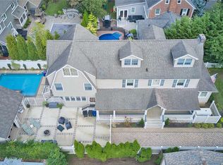 71 Loines Ave, Merrick, NY 11566