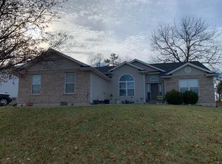 129 Fleur De Lis Dr, Wentzville, MO