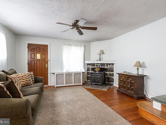 4th image of 718 Belfield Ave