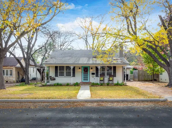 203 W Travis St, Fredericksburg, TX 78624