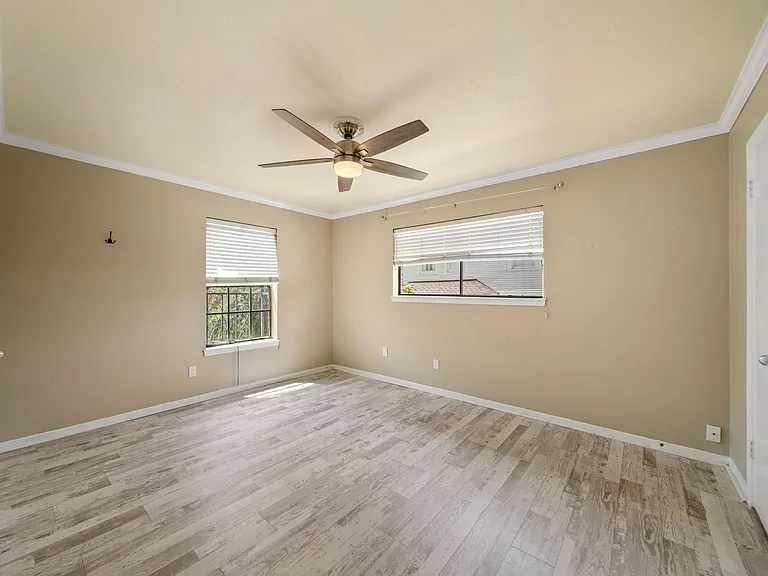 421 Emerson St #5 — Photo 4