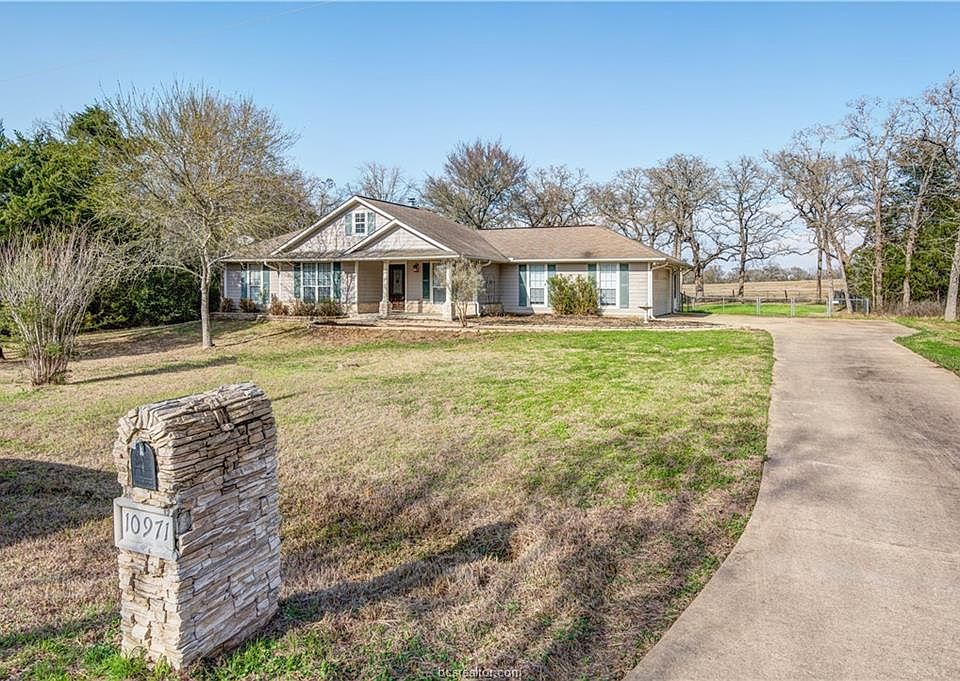 1st image of 10971 Forest Dr