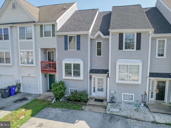 214 Vercelli Dr, Bear, DE 19701