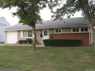 1009 Enola Rd, Grand Island, NY 14072