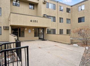 4101 Parklawn Ave APT 310, Edina, MN 55435
