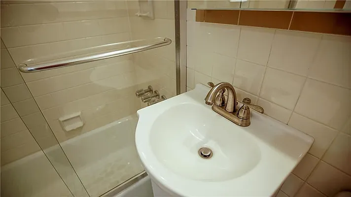 Rented by R New York | media 62